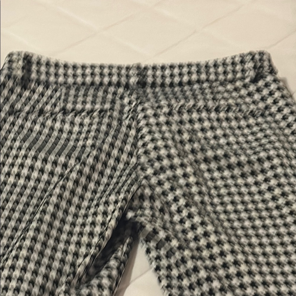 Houndstooth Patterned Pants - Picture 5 of 5